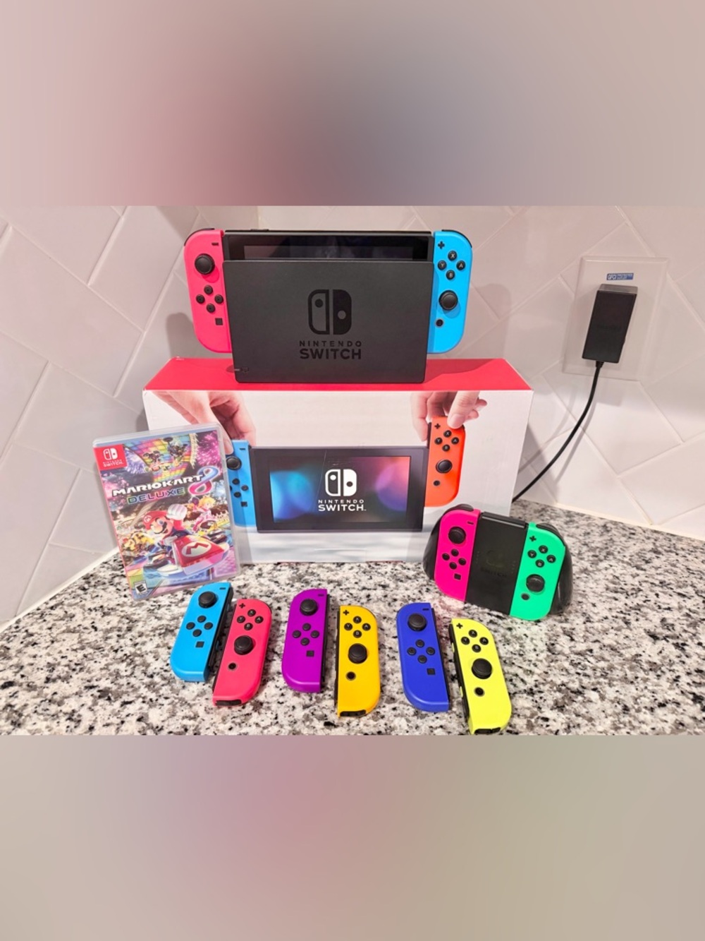 Nintendo Switch Console, Mario Kart 8, Controllers, N64 Wireless Controller - Picture 4 of 9